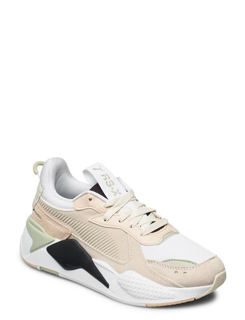 Se PUMA Rs-X Reinvent Wn S PUMA Beige ved Booztlet