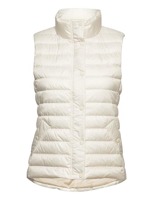 Se GANT Light Down Gilet GANT Cream ved Booztlet