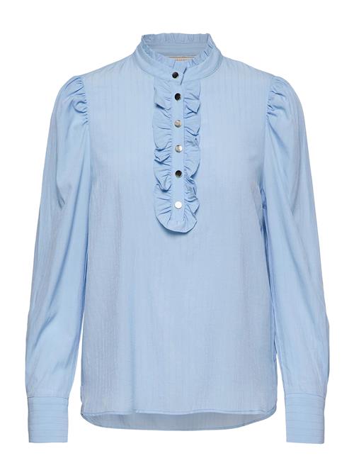 Shirt From Freequent In A Light Material With A Striped Pattern. The Shirt Has A FREE/QUENT Blue