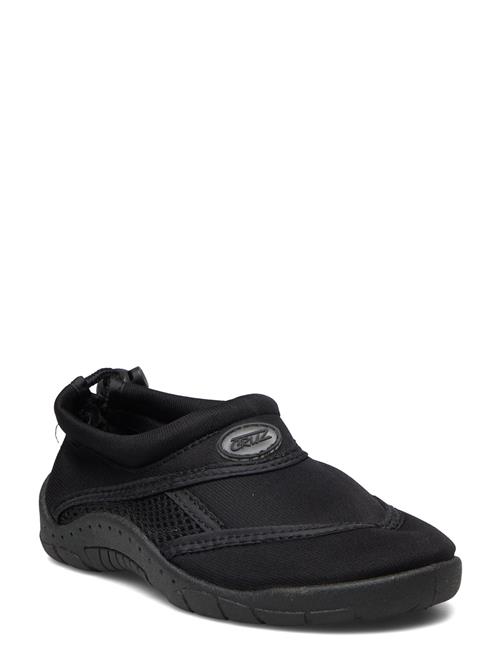 Se Cruz Greensburg Water Shoe Cruz Black ved Booztlet