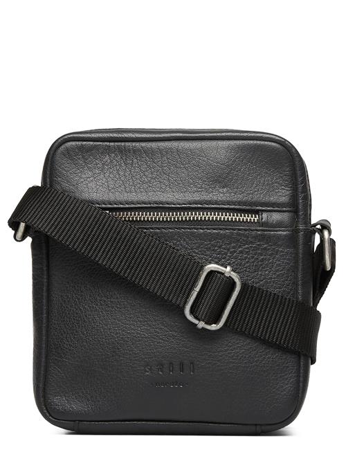 Se Still Nordic Stillclean Small Zip Messenger Still Nordic Black ved Booztlet