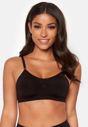 Se MAGIC Bodyfashion Comfort Spaghetti Bra Black XXL ved Bubbleroom