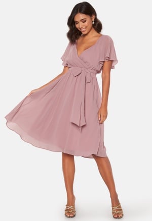 Se Goddiva Flutter Chiffon Midi Dress Purple L (UK14) ved Bubbleroom