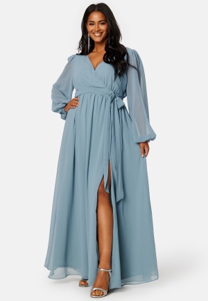 Se Goddiva Curve Long Sleeve Chiffon Maxi Curve Dress Blue 48 (UK20) ved Bubbleroom