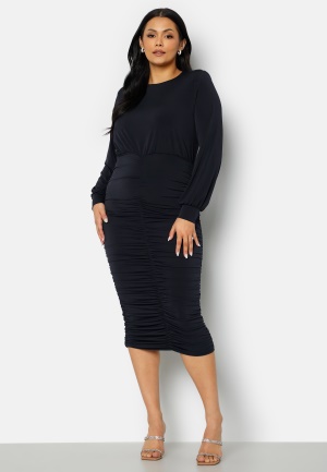 Se John Zack Curve Long Sleeve Rouched Midi Dress Navy 48 (UK20) ved Bubbleroom