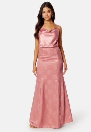 Se Bubbleroom Occasion Lucie Jacquard Gown Old rose 40 ved Bubbleroom