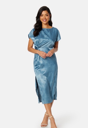 Se Bubbleroom Occasion Renate Twist front Dress Dusty blue XS ved Bubbleroom