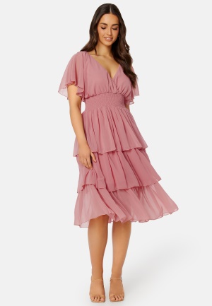 Se Goddiva Flutter Tiered Midi Dress Warm Pink XXS (UK6) ved Bubbleroom