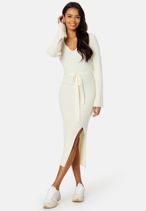 Se BUBBLEROOM Slit Knitted Midi Dress Cream XL ved Bubbleroom