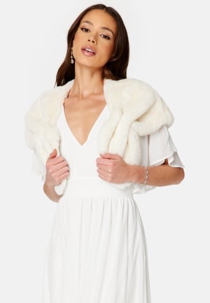 Se Bubbleroom Occasion Margot Faux Fur Cover Up White S/M ved Bubbleroom