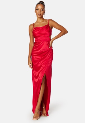 Se Bubbleroom Occasion Jianice Satin Gown Red 36 ved Bubbleroom