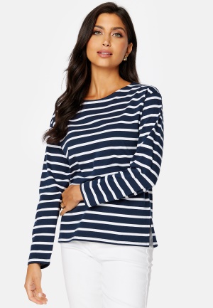 Se Happy Holly Yulia striped top Navy / Striped 32/34 ved Bubbleroom