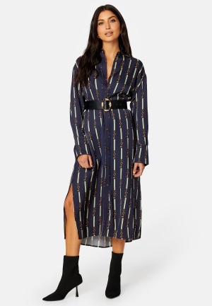 Se GANT American Luxe Shirt Dress 433 EVENING BLUE 38 ved Bubbleroom