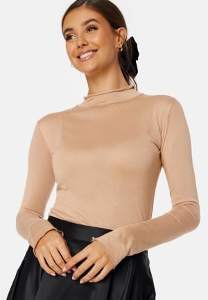 Se BUBBLEROOM CC Long sleeve modal polo Beige S ved Bubbleroom