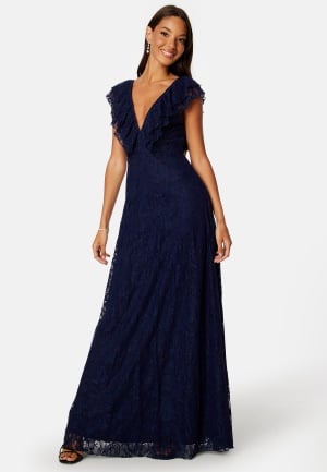 Se Bubbleroom Occasion Yveine Lace Gown Dark blue 40 ved Bubbleroom