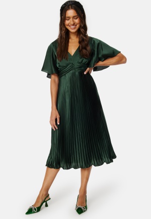 Se Bubbleroom Occasion Juliet Pleated Dress Dark green 32 ved Bubbleroom