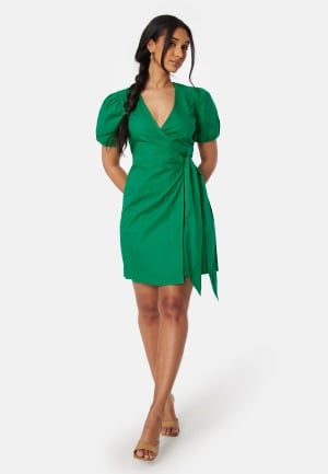 Se BUBBLEROOM Tova Dress Green 42 ved Bubbleroom