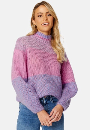 Se SELECTED FEMME Suanne Stripe LS Knit Highneck Cyclamen Stripes:ORC XL ved Bubbleroom