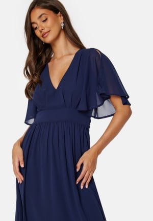 Se Bubbleroom Occasion Butterfly Sleeve Midi Dress Navy 34 ved Bubbleroom