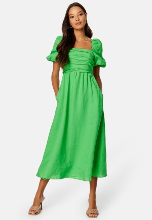 Se FOREVER NEW Dream Ruched Bodice Midi Dress Chlorophyll 34 ved Bubbleroom