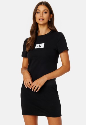 Se Calvin Klein S/S Nightdress UB1 Black XS ved Bubbleroom