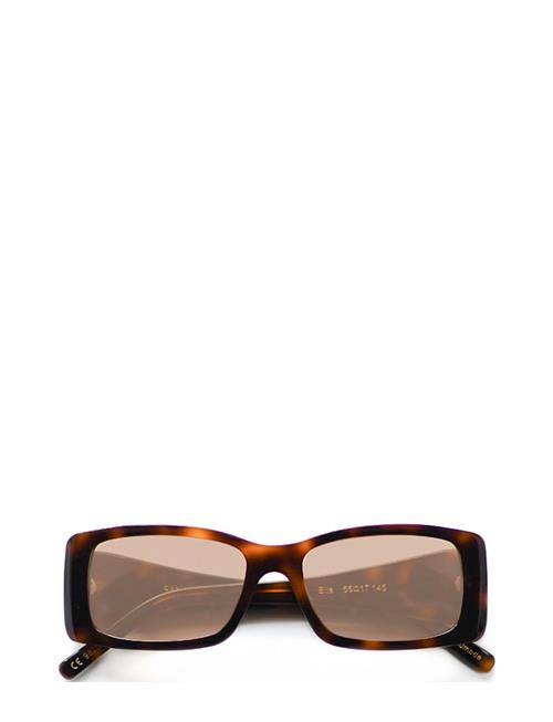 Se Corlin Eyewear Ella Tortoise Cinnamon Corlin Eyewear Brown ved Booztlet