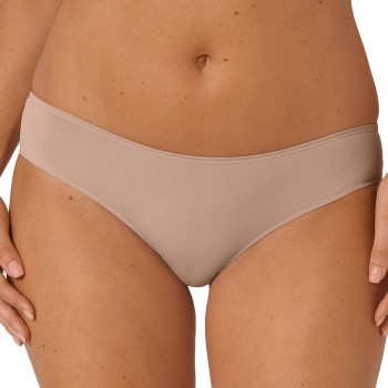 Triumph Trusser Lovely Micro Brazilian Thong Beige Small Dame