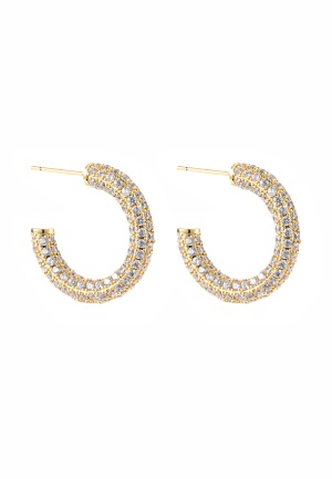 Se BY JOLIMA Monaco Pave Hoops 23 mm Gold One size ved Bubbleroom