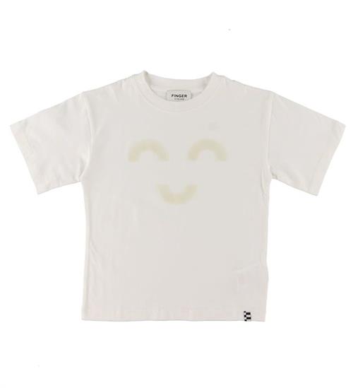 Se Finger in The Nose Finger In The Nose T-shirt - King - Off White Macaroni m. Ansigt ved KidsWorld