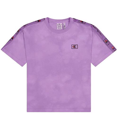 Se Champion Fashion T-Shirt - Lilla m. Logo ved KidsWorld