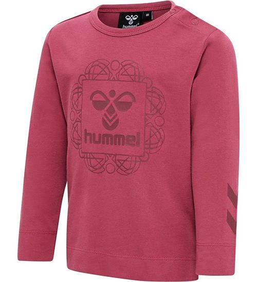 Se Hummel Hummel Bluse - hmlHelga T-Shirt L/S - Earth Red ved KidsWorld