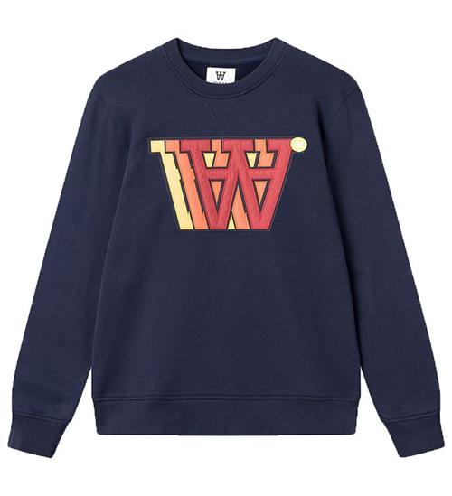 Se Wood Wood Wood Wood Sweatshirt - Tye Applique - Navy ved KidsWorld