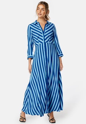 Se YAS Savanna Long Shirt Dress Surf The Web Stripes XS ved Bubbleroom