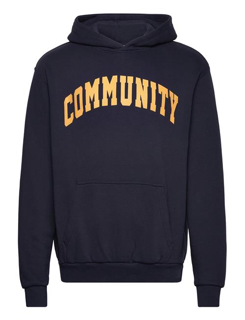 Se Les Deux Deacon Hoodie Les Deux Navy ved Booztlet