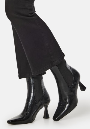 Se VERO MODA Micka Boot B-12 1 Black 38 ved Bubbleroom