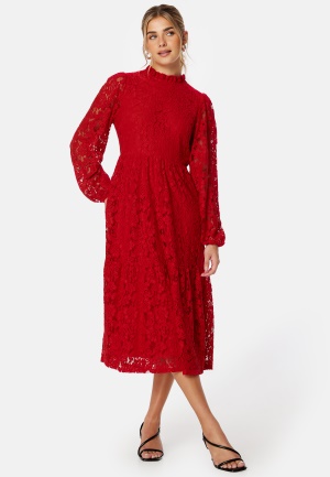 Se BUBBLEROOM Blanca Midi Lace Dress Red 36 ved Bubbleroom