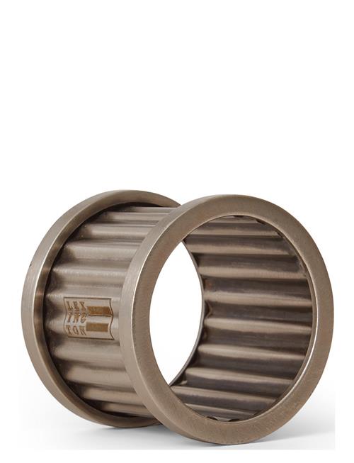 Se Lexington Home Metal Napkin Ring With Striped Structure Lexington Home Silver ved Booztlet