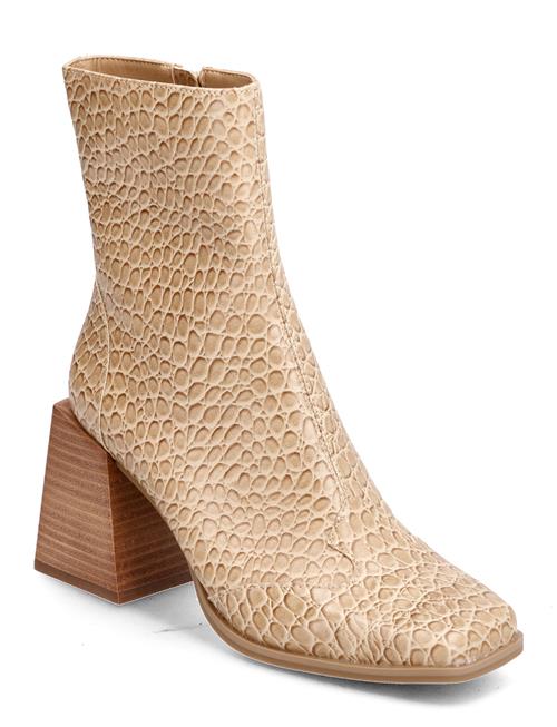 Steve Madden Duchess Bootie Steve Madden Beige