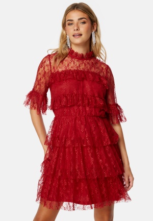 Se BUBBLEROOM Frill Lace Dress Red 34 ved Bubbleroom