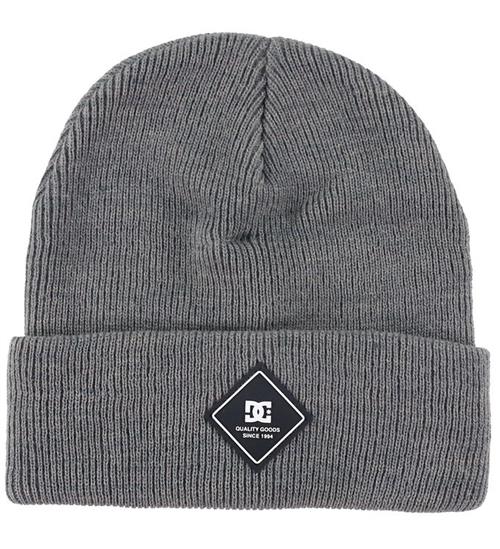 DC DC Strikhue - Label - GrÃ¥