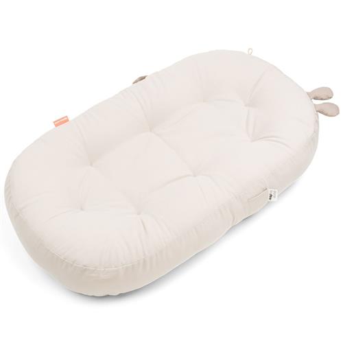 Done by Deer Raffi Cozy Lounger Babynest Med Bue Sand | Beige | 0-3