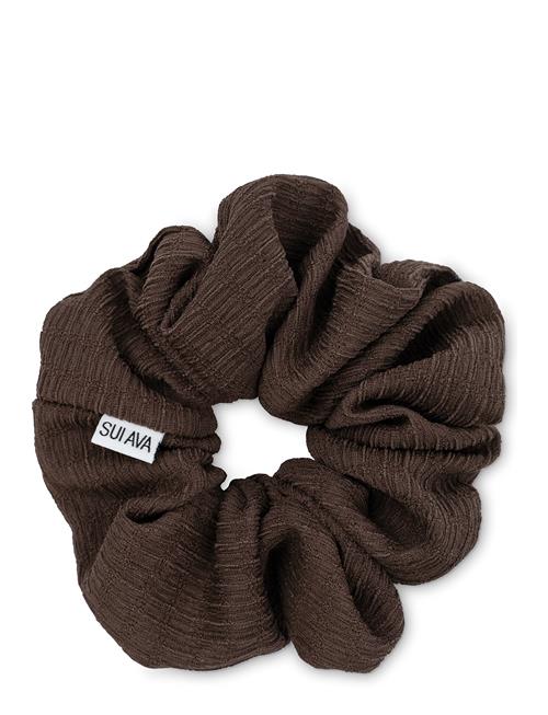 Se SUI AVA Ea Zig-Zag Scrunchie SUI AVA Brown ved Booztlet