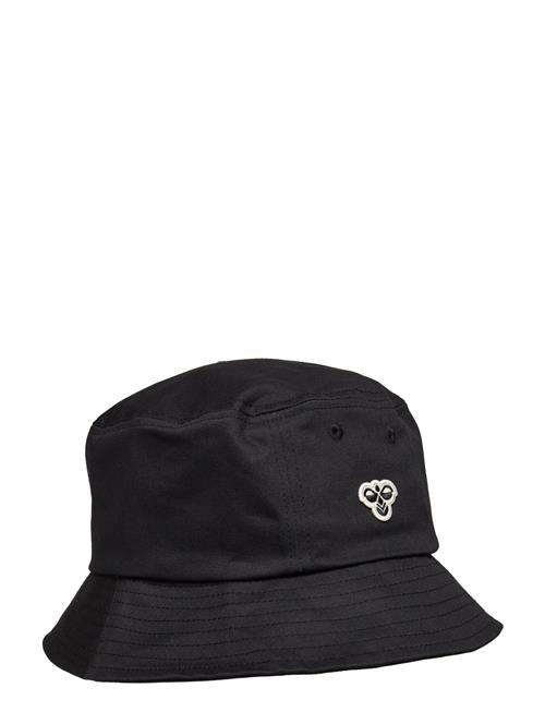 Se Hummel Hmlbucket Hat Bee Hummel Black ved Booztlet