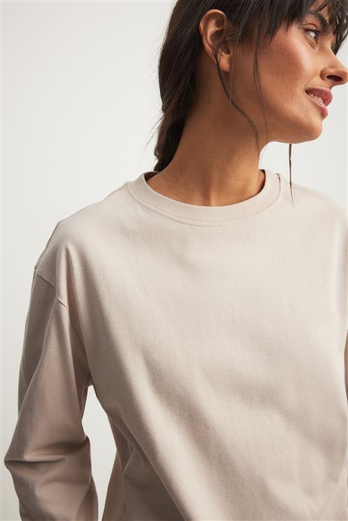 NA-KD Basic Top i overstørrelse med lange ærmer - Beige