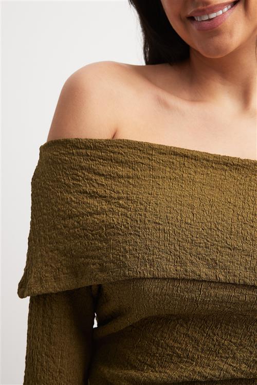 NA-KD Off Shoulder Structured Top - Green