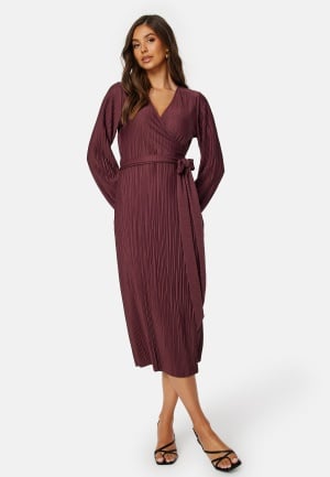 Se BUBBLEROOM Pleated Wrap Midi Dress Wine-red S ved Bubbleroom