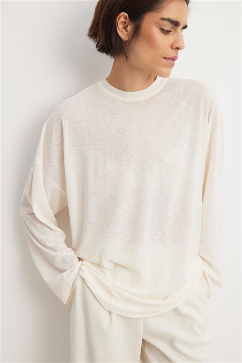 NA-KD Oversized gennemsigtig langærmet top - Offwhite