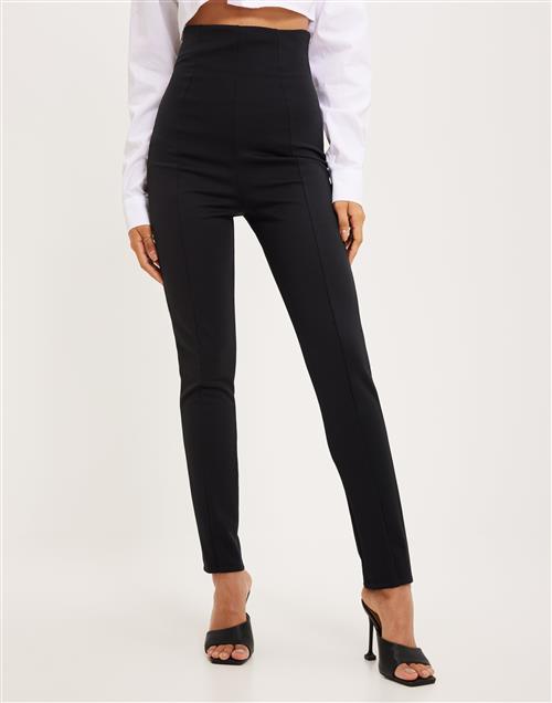 Nelly - Sort - Shape High Waist Pant