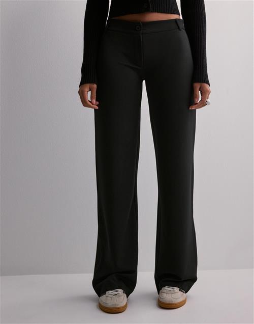 Nelly - Sort - Keep It Up Low Waist Suit Pants