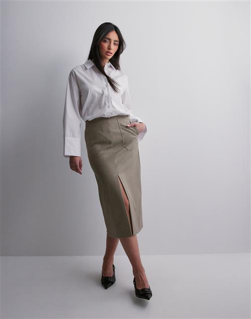 Se Object Collectors Item - Beige - Objsonne Long Skirt 131 ved Nelly